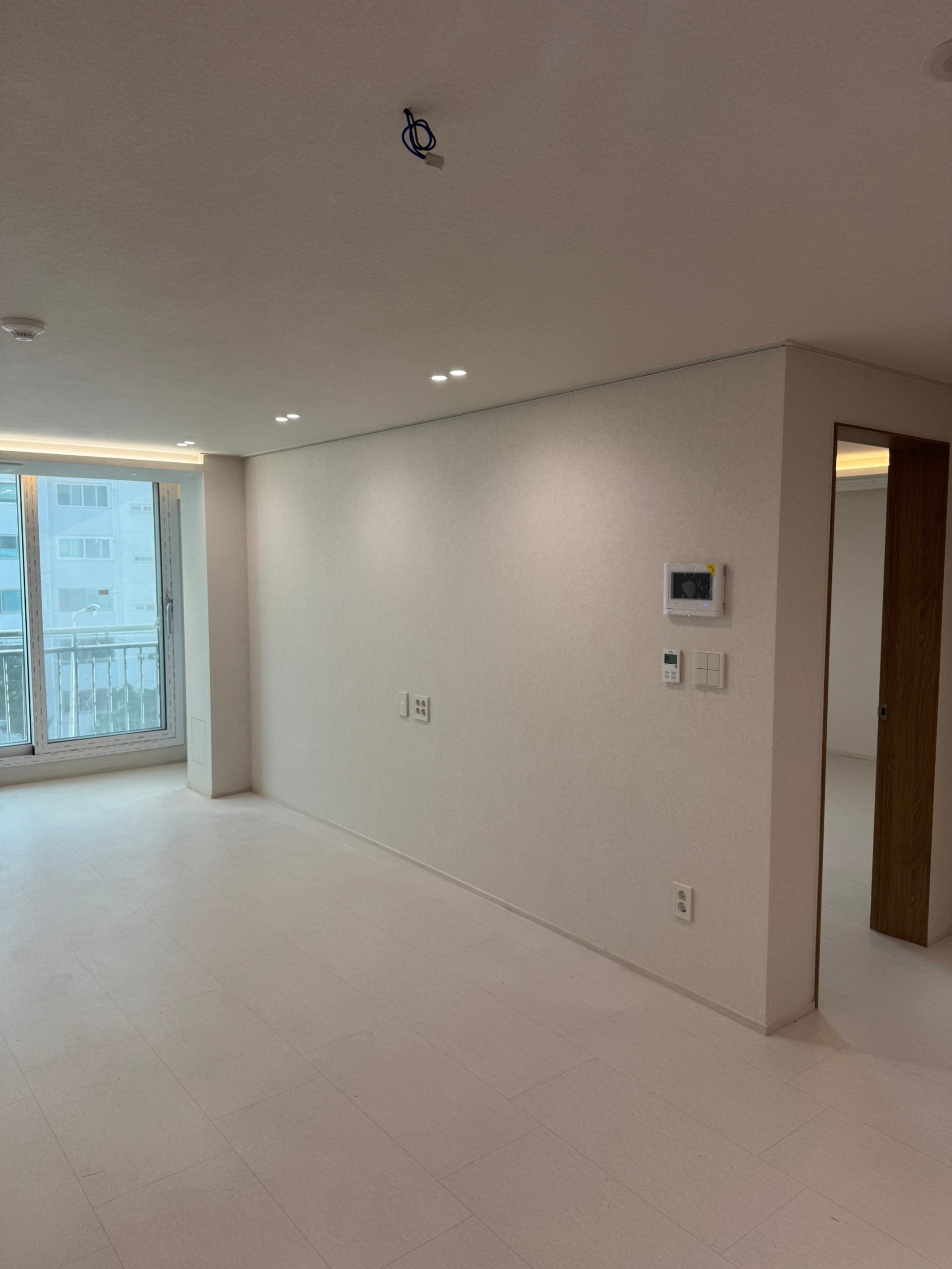 서울 강남 32평 베스트 82601-02 디아 회벽 블랑그레이 도배 시공사례